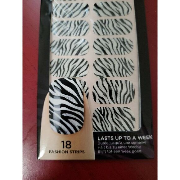 Kiss Nail Wrap Fashion That Sticks 57380 CAMISOLE (ZEBRA) 18 Strips (EACH) - Picture 3 of 5